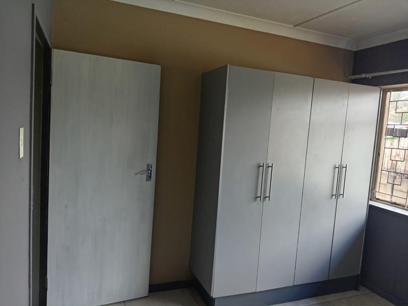 To Let 3 Bedroom Property for Rent in Wannenburghoogte Gauteng