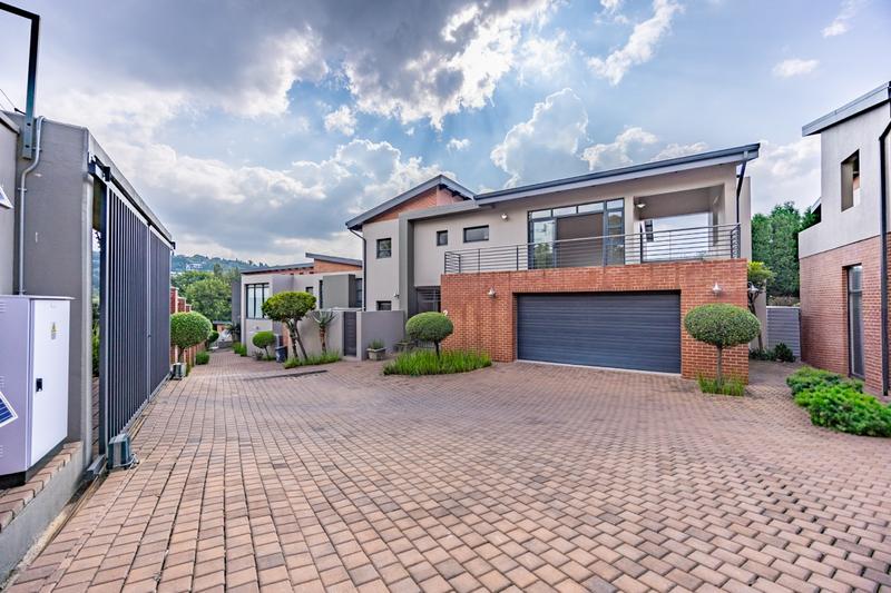 3 Bedroom Property for Sale in Waterkloof Ridge Gauteng