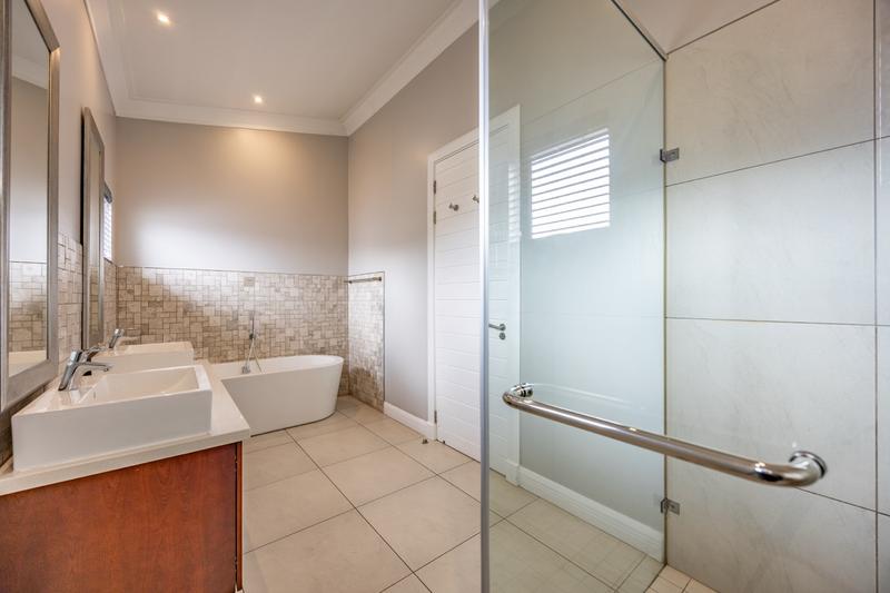 3 Bedroom Property for Sale in Waterkloof Ridge Gauteng