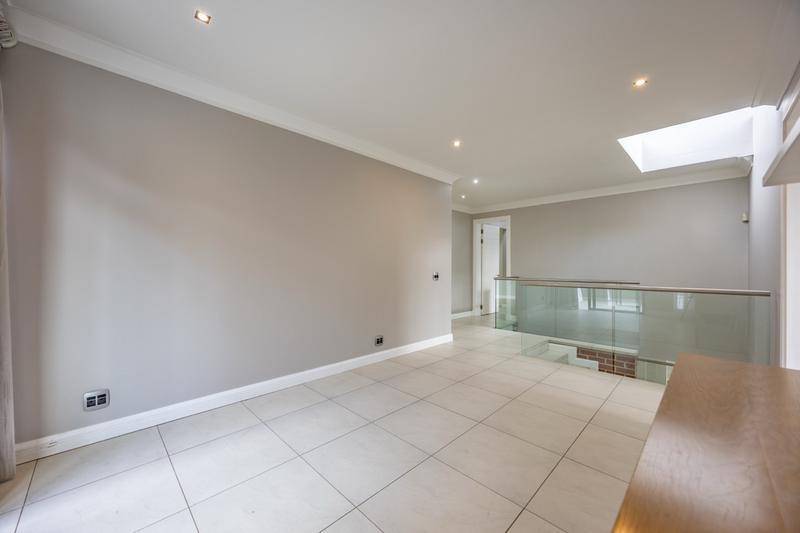 3 Bedroom Property for Sale in Waterkloof Ridge Gauteng