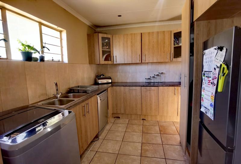 To Let 3 Bedroom Property for Rent in Dersley Gauteng