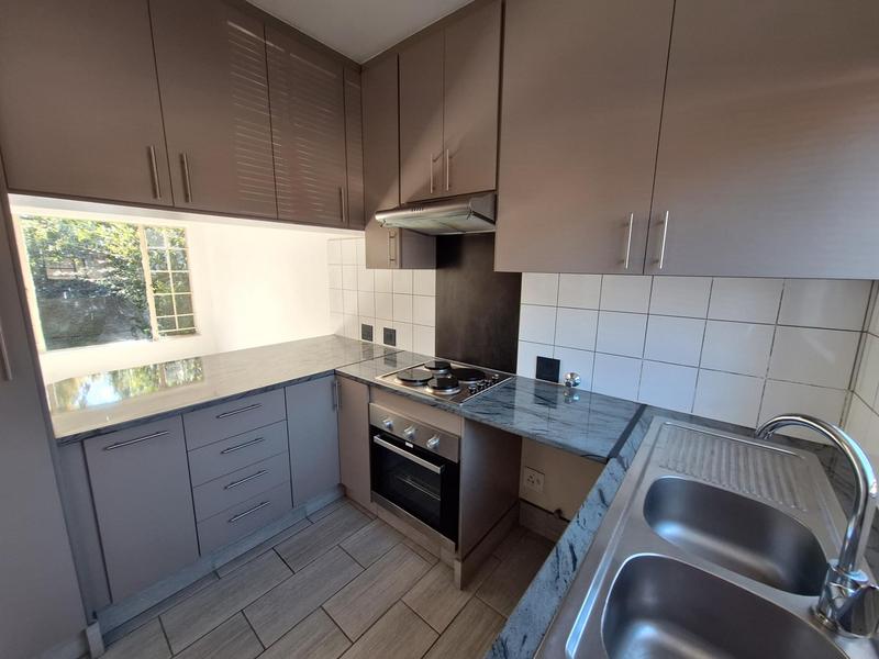 To Let 2 Bedroom Property for Rent in Rooihuiskraal Gauteng