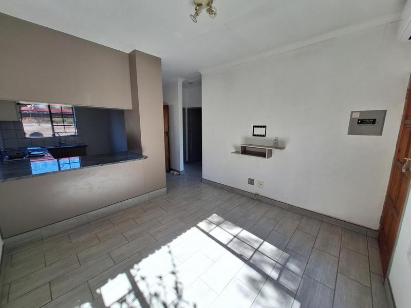 To Let 2 Bedroom Property for Rent in Rooihuiskraal Gauteng