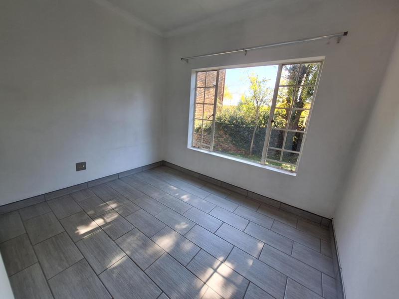 To Let 2 Bedroom Property for Rent in Rooihuiskraal Gauteng