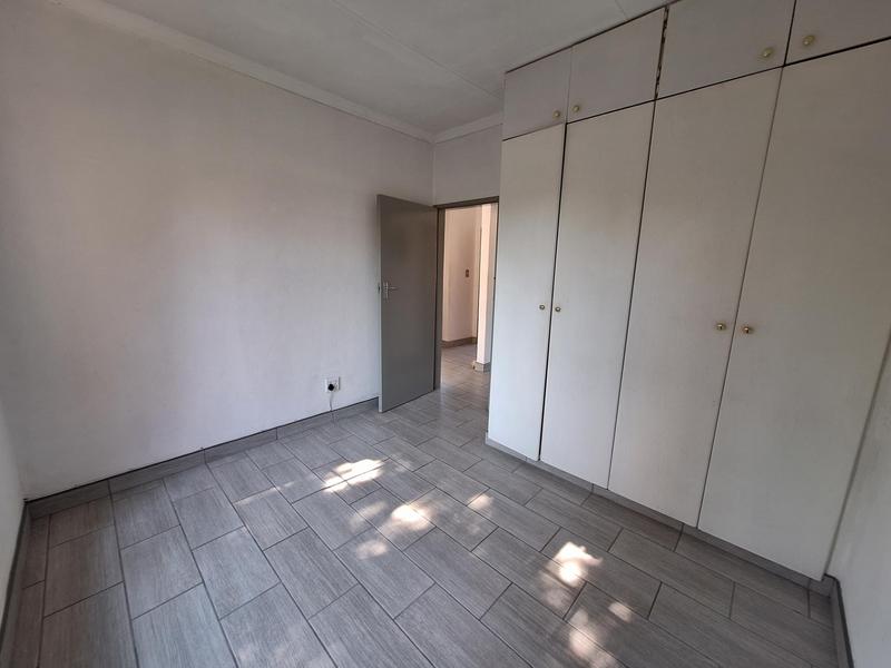 To Let 2 Bedroom Property for Rent in Rooihuiskraal Gauteng