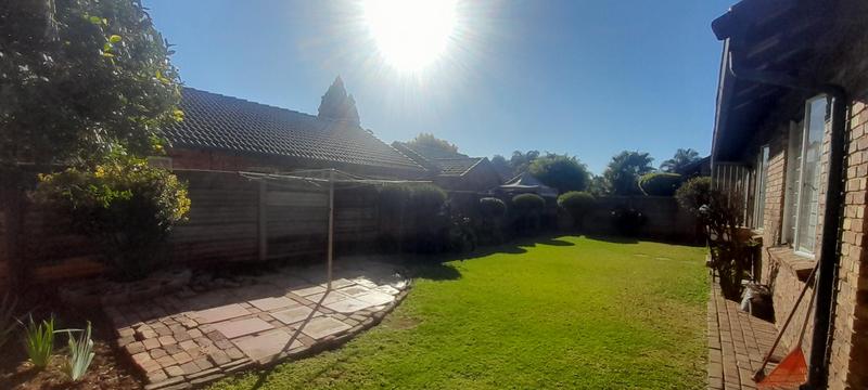To Let 3 Bedroom Property for Rent in Rooihuiskraal North Gauteng