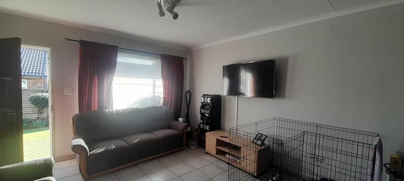 To Let 3 Bedroom Property for Rent in Rooihuiskraal North Gauteng