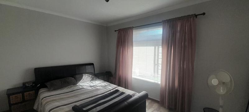 To Let 3 Bedroom Property for Rent in Rooihuiskraal North Gauteng
