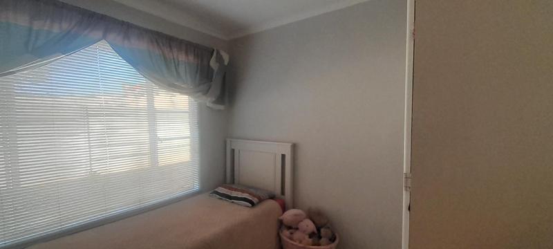 To Let 3 Bedroom Property for Rent in Rooihuiskraal North Gauteng