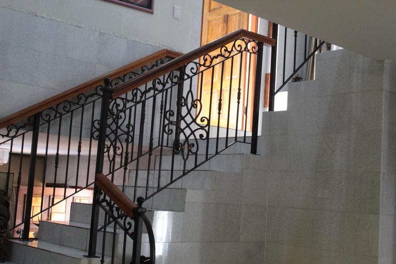 5 Bedroom Property for Sale in Fourways Gauteng