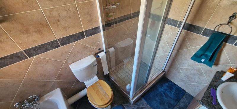 2 Bedroom Property for Sale in Monavoni Gauteng