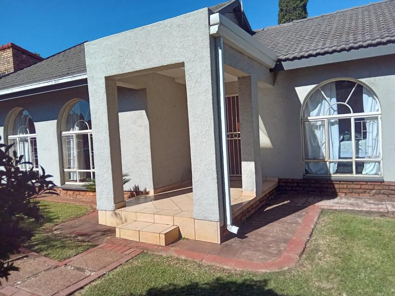 3 Bedroom Property for Sale in Wierda Park Gauteng