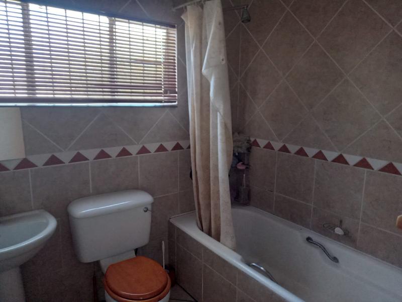 3 Bedroom Property for Sale in Wierda Park Gauteng