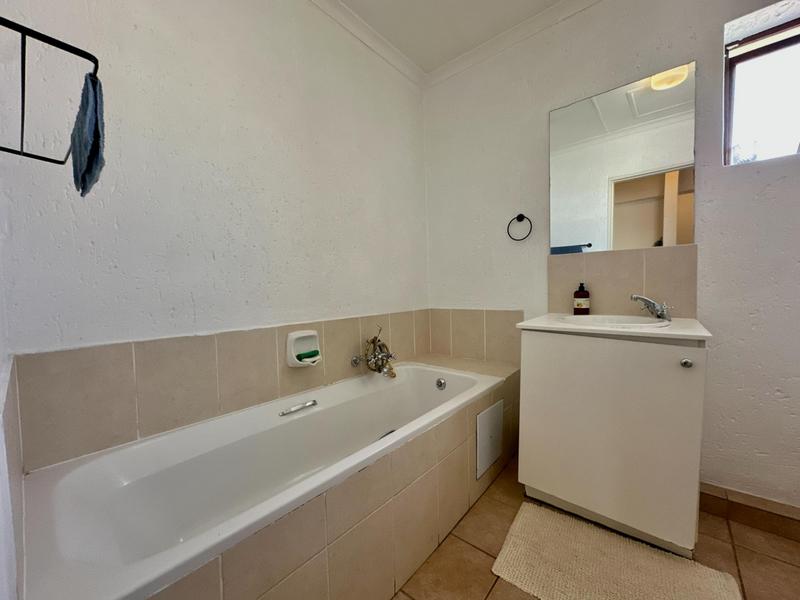 To Let 2 Bedroom Property for Rent in Ferndale Gauteng