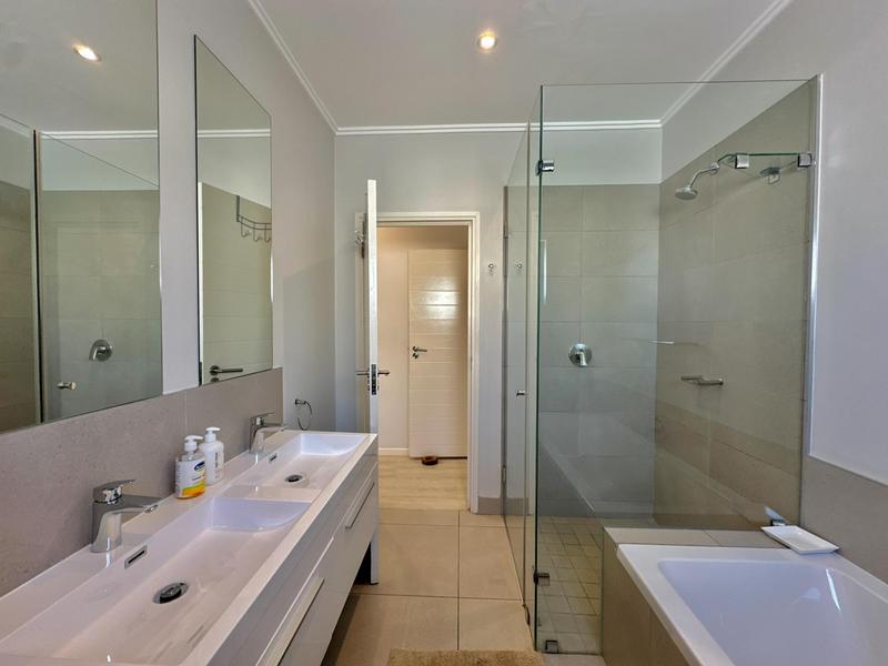 To Let 3 Bedroom Property for Rent in Bryanston Gauteng