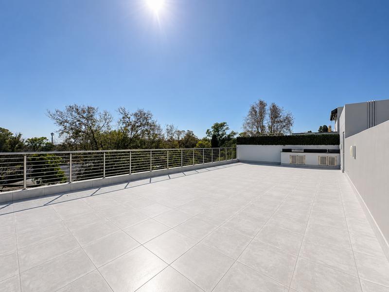 To Let 3 Bedroom Property for Rent in Bryanston Gauteng