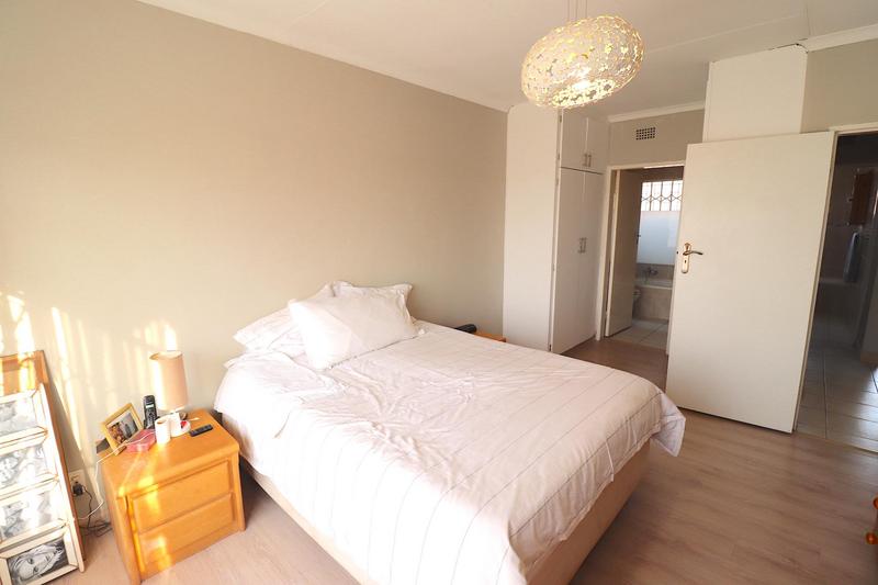 To Let 3 Bedroom Property for Rent in Fairland Gauteng