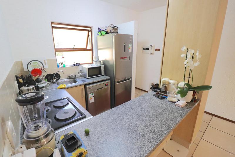 To Let 1 Bedroom Property for Rent in Lonehill Gauteng