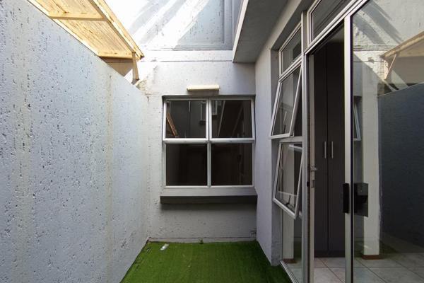 2 Bedroom Property for Sale in Northcliff Gauteng
