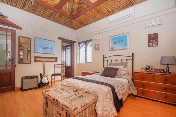 5 Bedroom Property for Sale in Featherbrooke Estate Gauteng