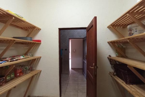 7 Bedroom Property for Sale in Featherbrooke Estate Gauteng