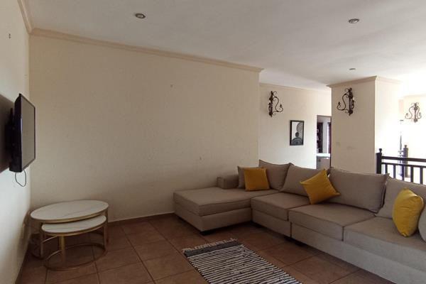 7 Bedroom Property for Sale in Featherbrooke Estate Gauteng