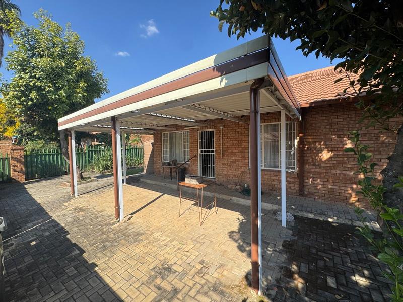 2 Bedroom Property for Sale in Annlin Gauteng