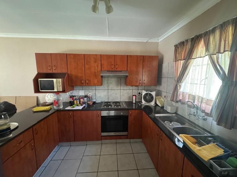 2 Bedroom Property for Sale in Annlin Gauteng