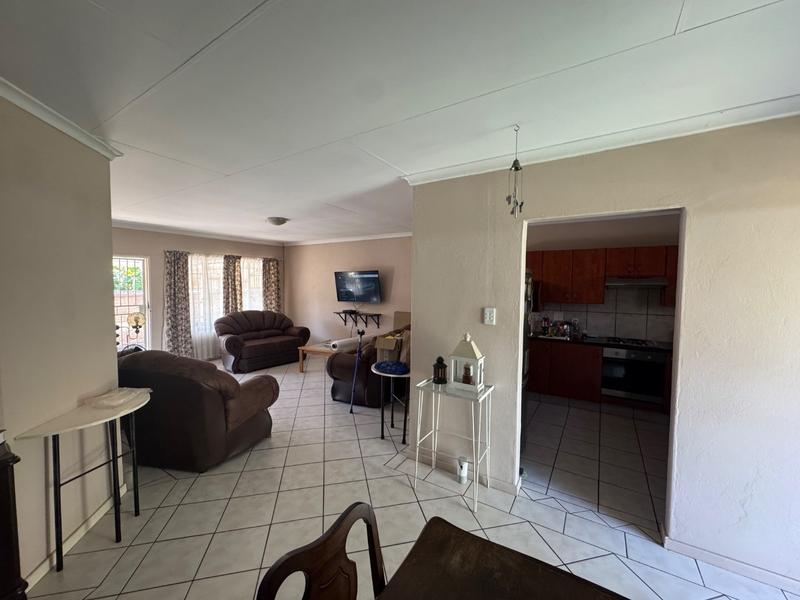 2 Bedroom Property for Sale in Annlin Gauteng