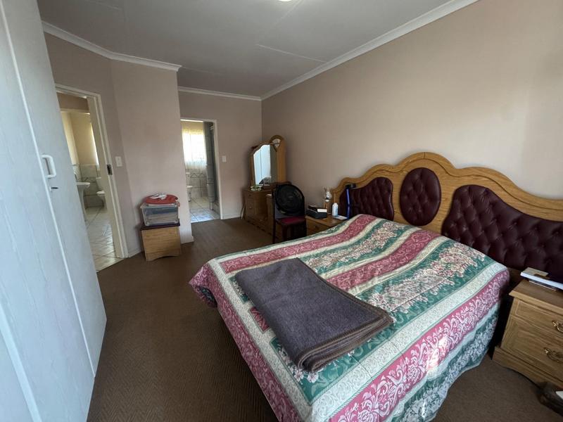 2 Bedroom Property for Sale in Annlin Gauteng