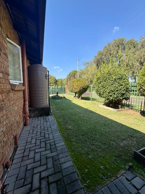 2 Bedroom Property for Sale in Annlin Gauteng