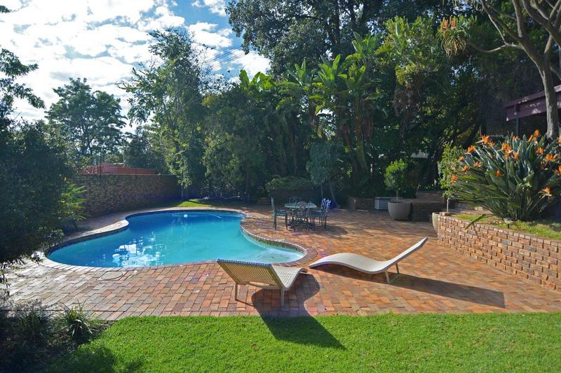 To Let 2 Bedroom Property for Rent in Parkmore Gauteng