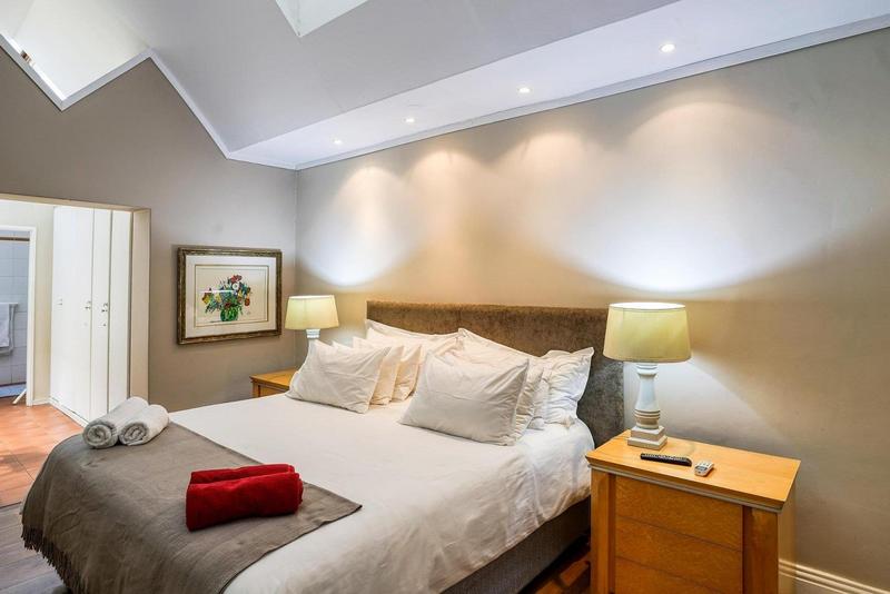 To Let 2 Bedroom Property for Rent in Parkmore Gauteng