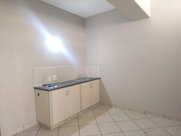 To Let 1 Bedroom Property for Rent in Hillbrow Gauteng