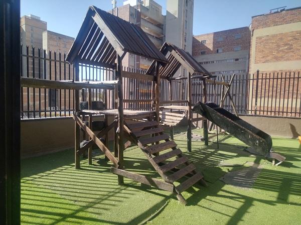 To Let 1 Bedroom Property for Rent in Hillbrow Gauteng