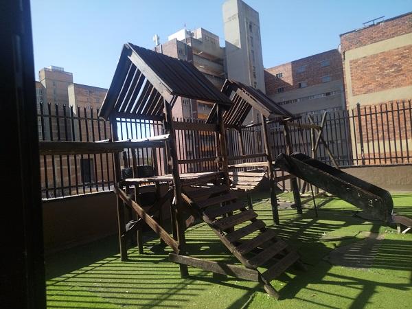 To Let 1 Bedroom Property for Rent in Hillbrow Gauteng