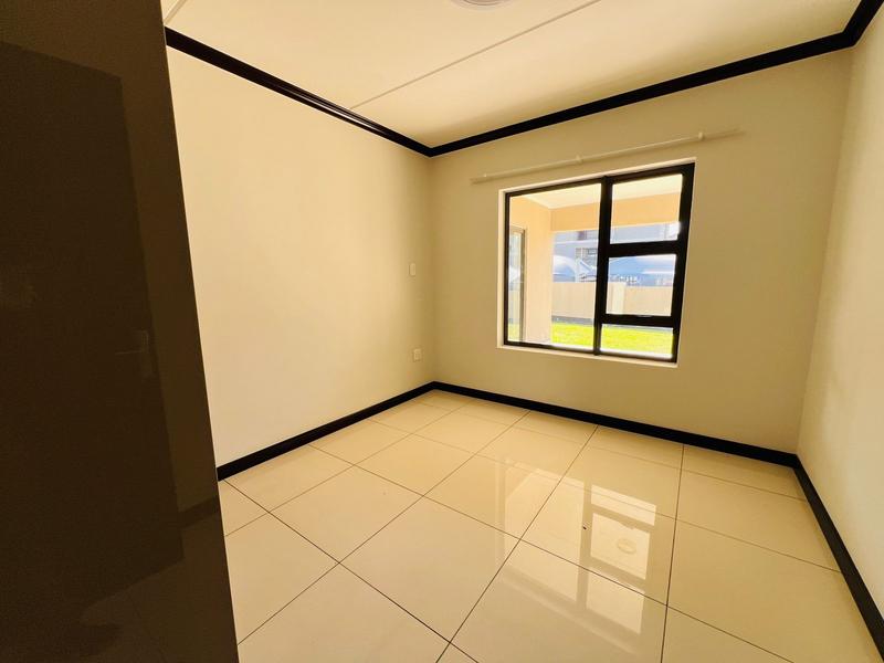 To Let 3 Bedroom Property for Rent in Broadacres Gauteng