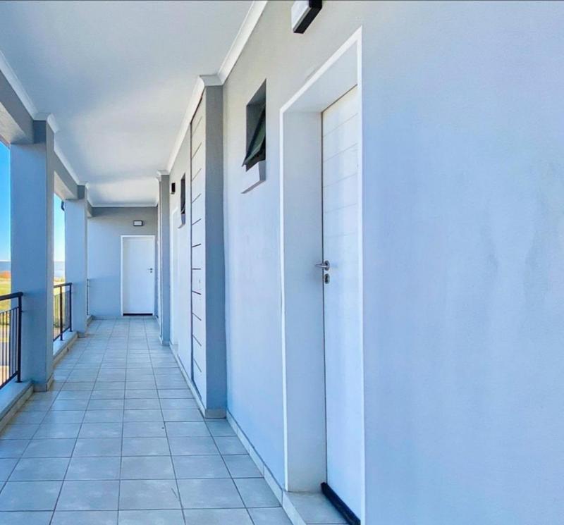 To Let 1 Bedroom Property for Rent in Grand Central Gauteng