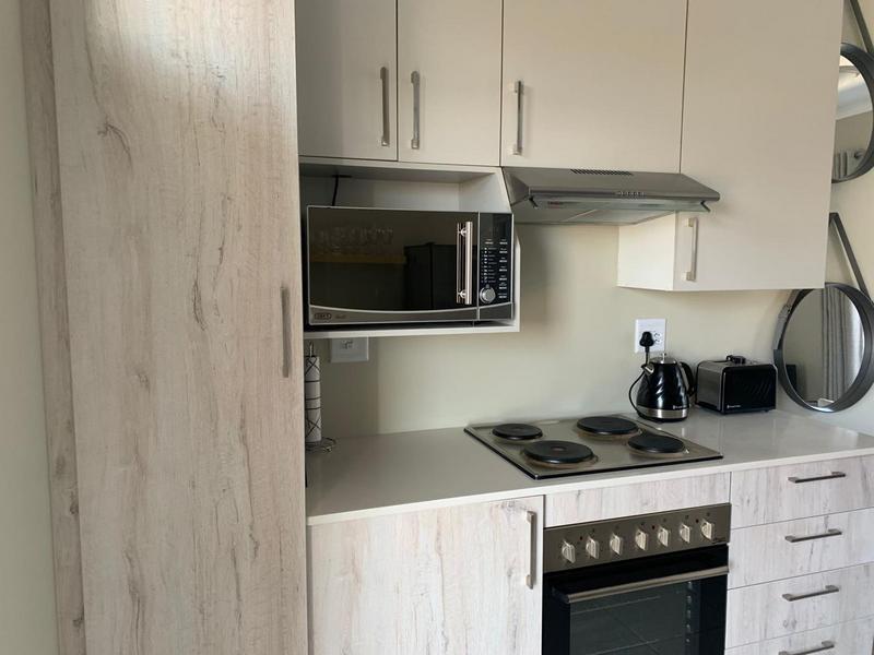 To Let 1 Bedroom Property for Rent in Grand Central Gauteng