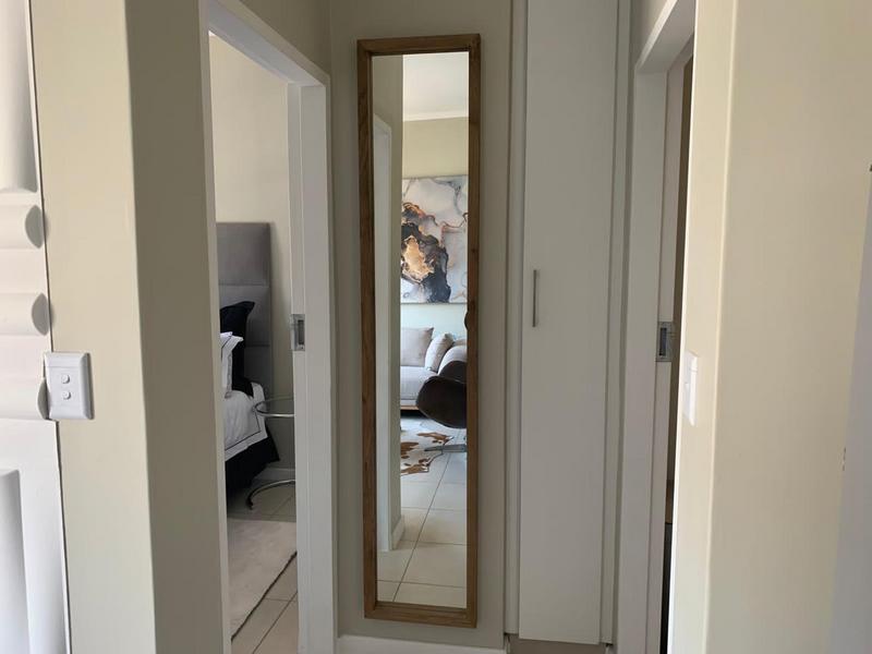 To Let 1 Bedroom Property for Rent in Grand Central Gauteng