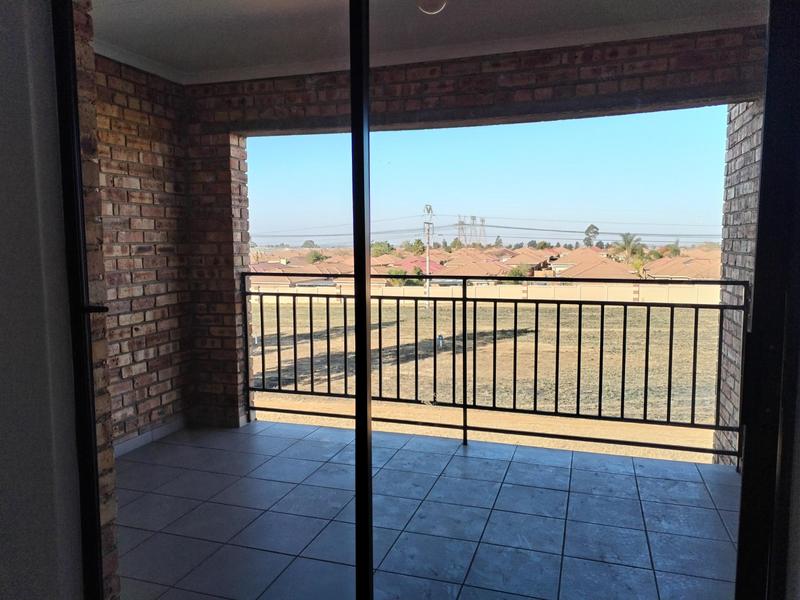 To Let 2 Bedroom Property for Rent in Albertsdal Gauteng