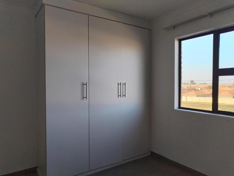 To Let 2 Bedroom Property for Rent in Albertsdal Gauteng