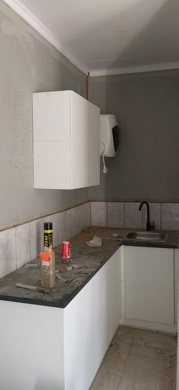 To Let 1 Bedroom Property for Rent in Glen Marais Gauteng