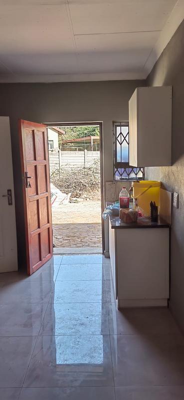 To Let 1 Bedroom Property for Rent in Glen Marais Gauteng