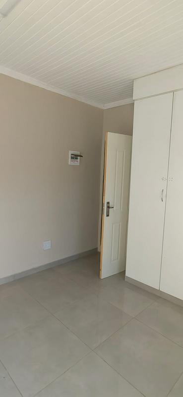 To Let 1 Bedroom Property for Rent in Glen Marais Gauteng