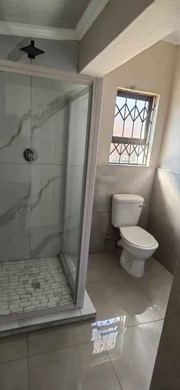 To Let 1 Bedroom Property for Rent in Glen Marais Gauteng