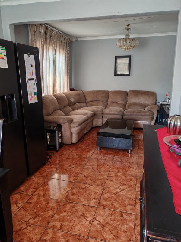 2 Bedroom Property for Sale in Lenasia Gauteng