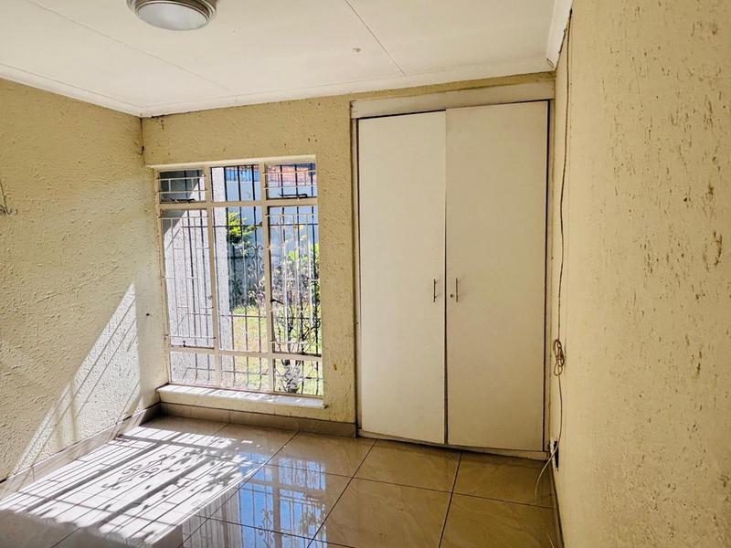 To Let 3 Bedroom Property for Rent in Hurlingham Gauteng