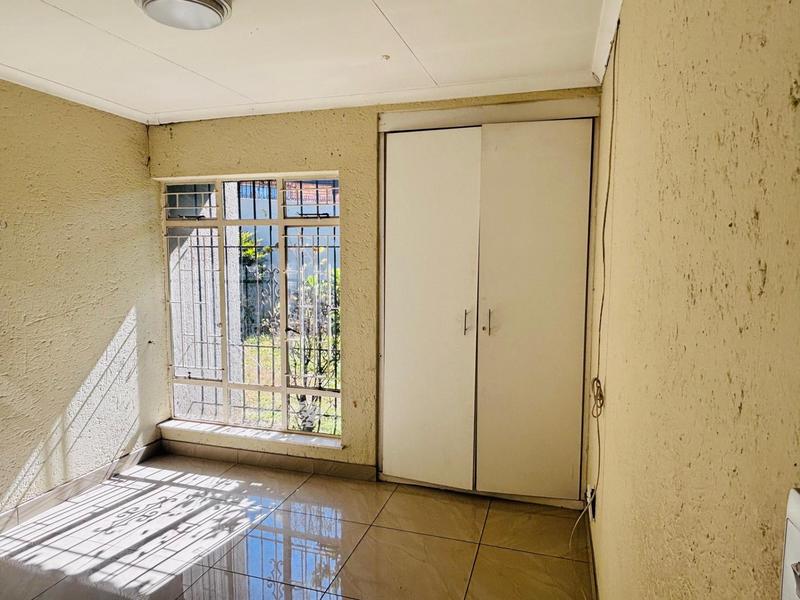 To Let 3 Bedroom Property for Rent in Hurlingham Gauteng