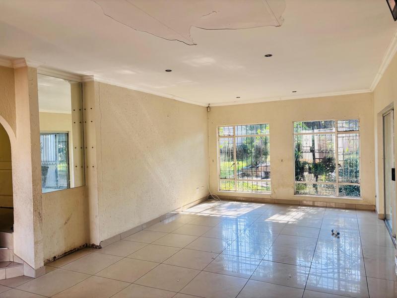 To Let 3 Bedroom Property for Rent in Hurlingham Gauteng